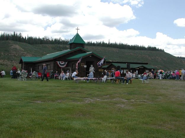 Bondurant Church. Photo by Pinedale Online.