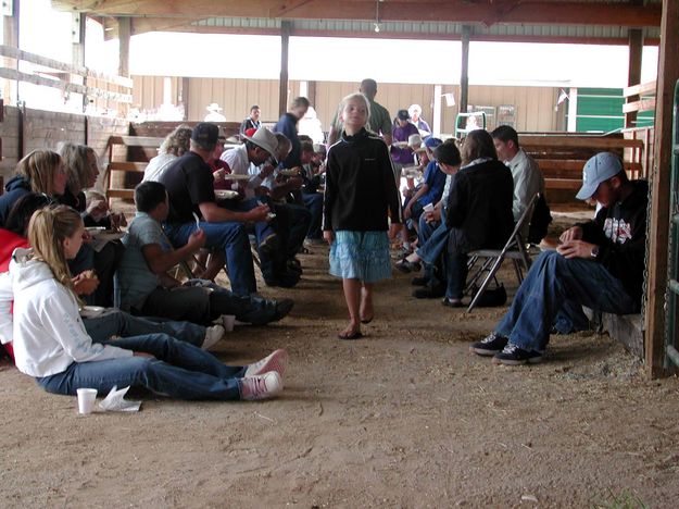 Eating in Livestock Shed. Photo by Pinedale Online.