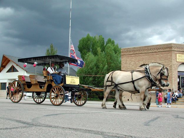 Wagon's Across Wyoming. Photo by Pinedale Online.