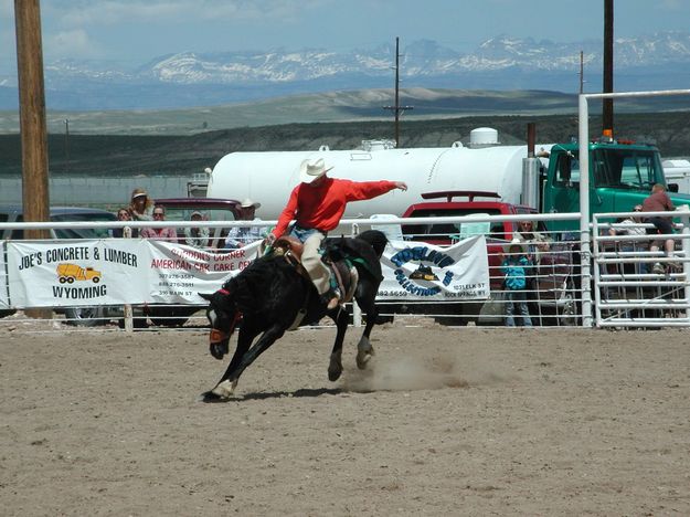 Saddle Bronc Riding. Photo by Pinedale Online.