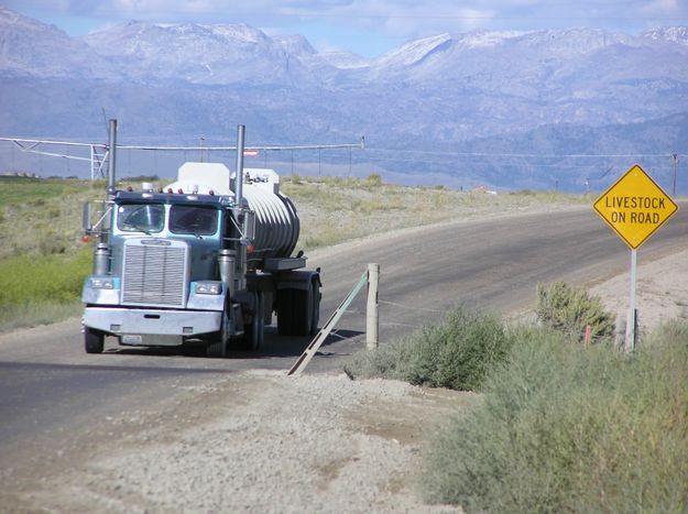 Truck on the road. Photo by Pinedale Online.