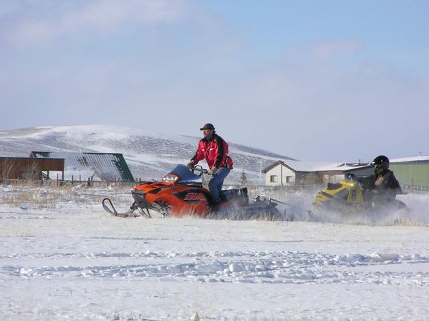 8 gets tow to pits. Photo by Pinedale Online.