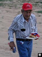 Enjoying the rodeo. Photo by Pinedale Online.