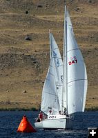 Rounding Bouy 2. Photo by Pinedale Online.