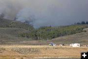 Helicopter and fire crew. Photo by Clint Gilchrist, Pinedale Online.