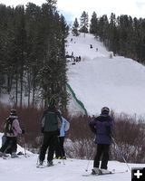 Watching from the base. Photo by Dawn Ballou, Pinedale Online.