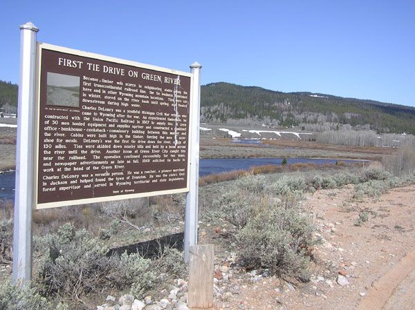 Historic pull out. Photo by Dawn Ballou, Pinedale Online.