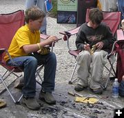 Learning to flint knap. Photo by Dawn Ballou, Pinedale Online.