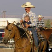 Family of cowboys. Photo by Dawn Ballou, Pinedale Online.