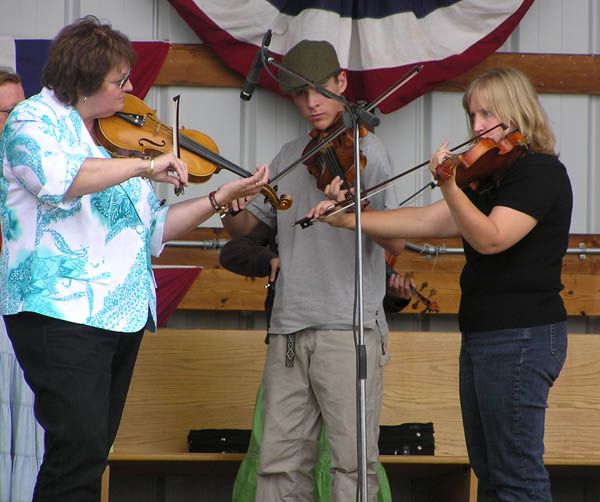 Fiddler's Jamboree. Photo by Dawn Ballou, Pinedale Online.