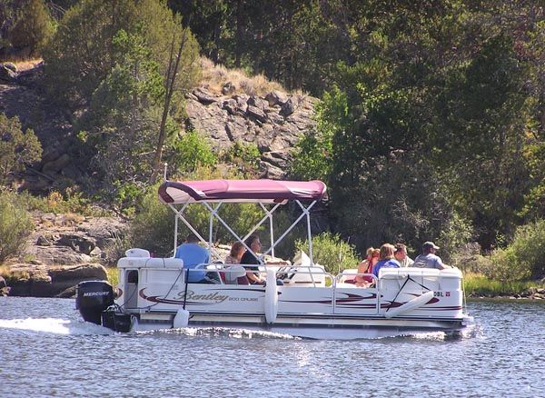 Pontoon Party Barge. Photo by Dawn Ballou, Pinedale Online.