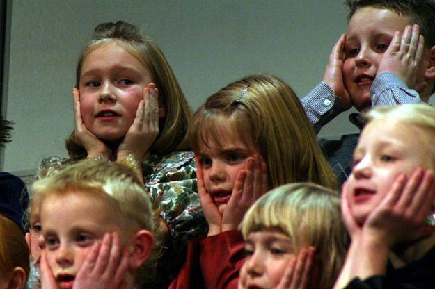 2nd Graders Sing. Photo by Pam McCulloch, Pinedale Online.