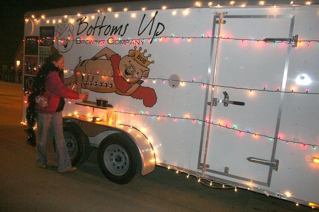 Free Beer. Photo by Pam McCulloch, Pinedale Online.