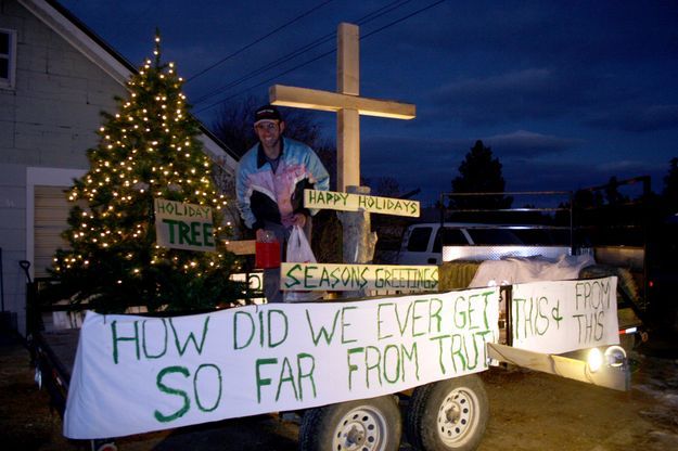 Brad Mariner float. Photo by Pam McCulloch, Pinedale Online.