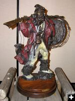 Mountain Man Statue. Photo by Dawn Ballou, Pinedale Online.