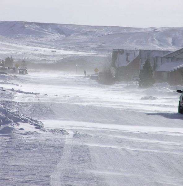 Blowing Snow. Photo by Dawn Ballou, Pinedale Online.