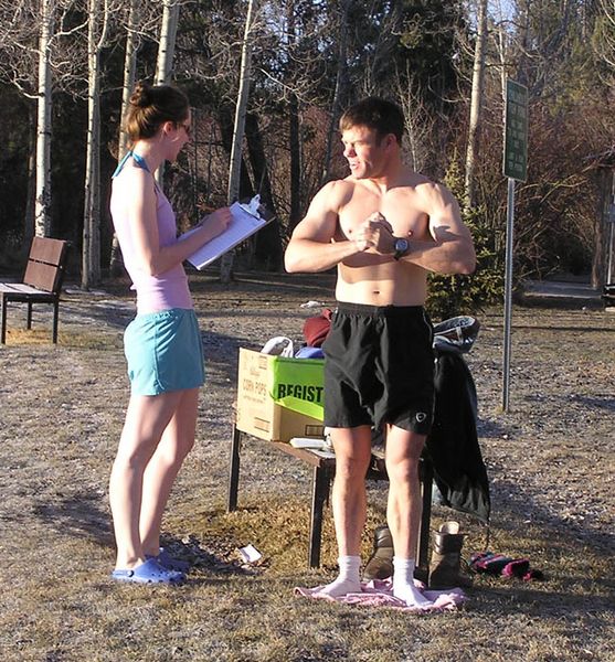 Getting ready. Photo by Dawn Ballou, Pinedale Online.