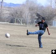 Kick. Photo by Dawn Ballou, Pinedale Online.