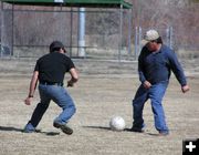 Ready to kick. Photo by Dawn Ballou, Pinedale Online.