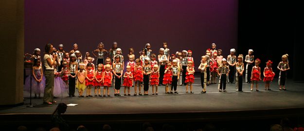 Express Yourself Dance Co. Photo by Pam McCulloch.