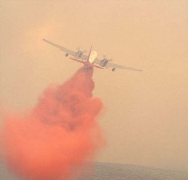 Retardant Drop. Photo by Dave Bell.