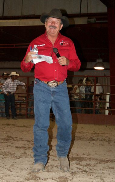 Scooter Culbertson announcer. Photo by Dawn Ballou, Pinedale Online.