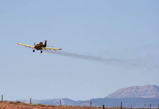 Spray Plane. Photo by Dawn Ballou, Pinedale Online.