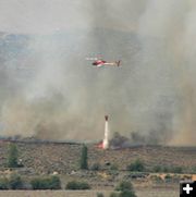 Helicopter Water Drop. Photo by Dawn Ballou, Pinedale Online.