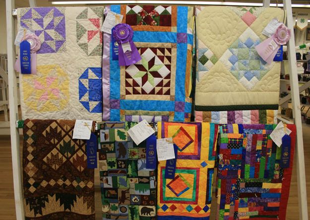 Fair Quilts. Photo by Dawn Ballou, Pinedale Online.