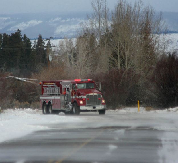 More help arrives. Photo by Clint Gilchrist, Pinedale Online.