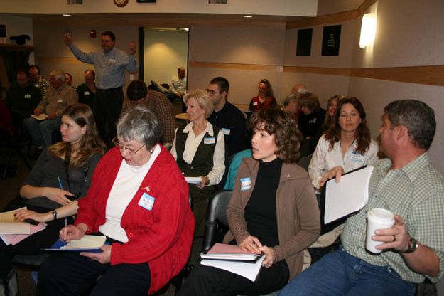 Voting. Photo by Dawn Ballou, Pinedale Online.