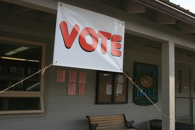 Vote. Photo by Dawn Ballou, Pinedale Online.