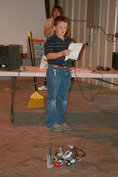 Dawson reads David's remarks. Photo by Dawn Ballou, Pinedale Online.