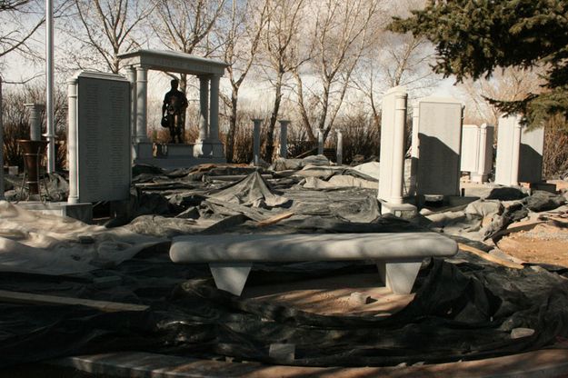 Sitting Benches. Photo by Dawn Ballou, Pinedale Online.