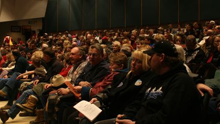 Packed House. Photo by Pam McCulloch, Pinedale Online.