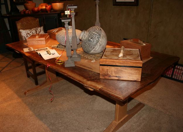 Beautiful Wood Table. Photo by Dawn Ballou, Pinedale Online.