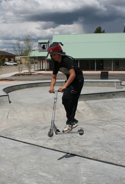 Chase - Up and Over. Photo by Dawn Ballou, Pinedale Online.