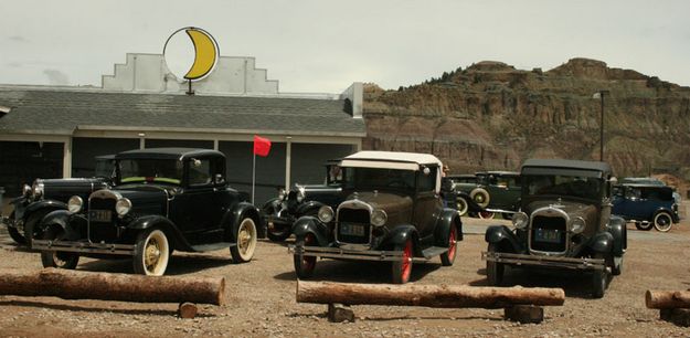 Vintage Parking. Photo by Dawn Ballou, Pinedale Online.