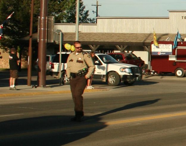 Traffic Control. Photo by Dawn Ballou, Pinedale Online.