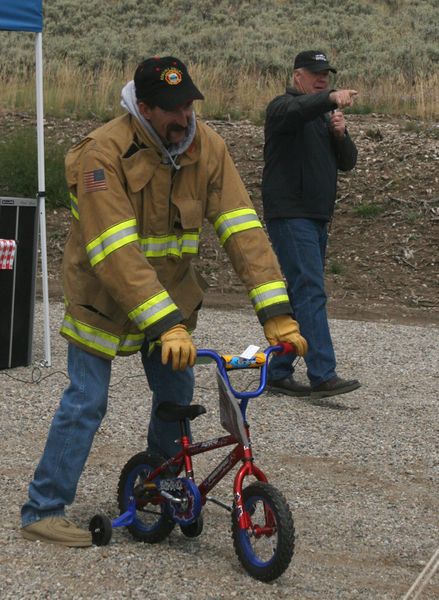 Live Auction. Photo by Pam McCulloch, Pinedale Online.