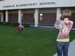 First Day of Kindergarten. Photo by Kaitlyn McAvoy, Pinedale Roundup.