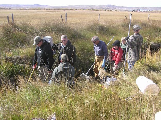 Working the ditch. Photo by Bob Rule, KPIN 101.1 FM Radio.