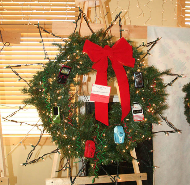 Sublette Communications Wreath. Photo by Dawn Ballou, Pinedale Online.