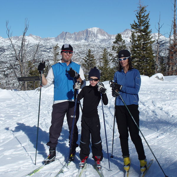 Skiing Skyline. Photo by Bob Barrett, Pinedale Ski Education Foundation.