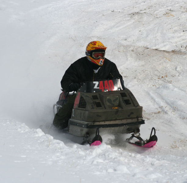 Sled 2440. Photo by Dawn Ballou, Pinedale Online.