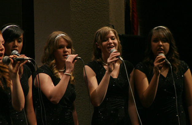 Jazz Choir. Photo by Pam McCulloch, Pinedale Online.