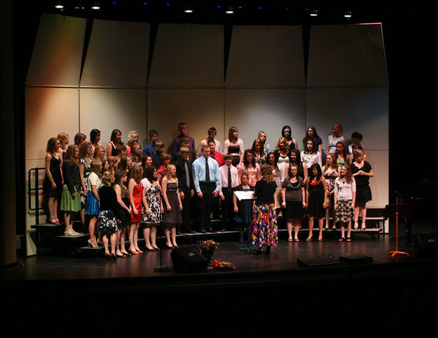 High School Choir. Photo by Pam McCulloch, Pinedale Online.