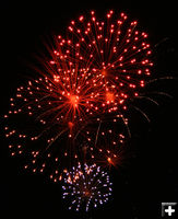 Red and Blue. Photo by Dawn Ballou, Pinedale Online.