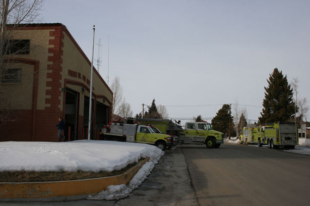 Moving the trucks. Photo by Dawn Ballou, Pinedale Online.