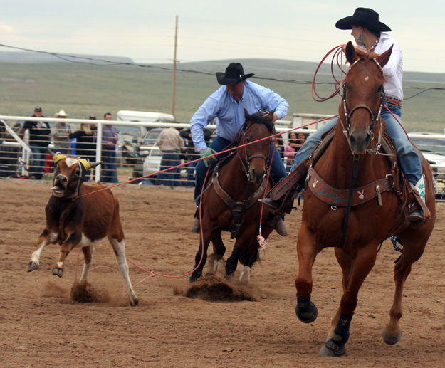 Team Roping. Photo by Clint Gilchrist, Pinedale Online.